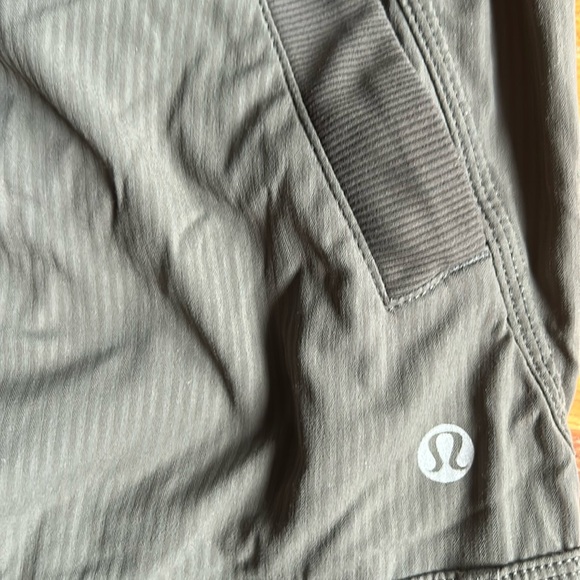 🇨🇦 🍋 Lululemon, Dance Studio Crops 🍋 - Picture 2 of 4